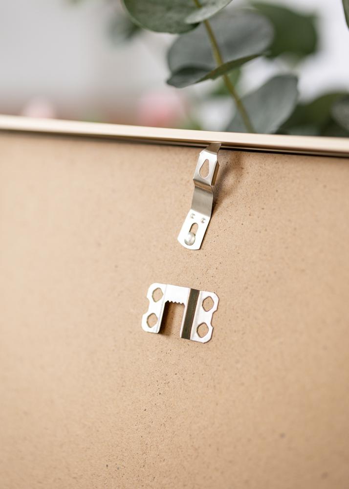 Alumiiniumraam Messing 30x40 cm - paspartuu Valge 21x29,7 cm