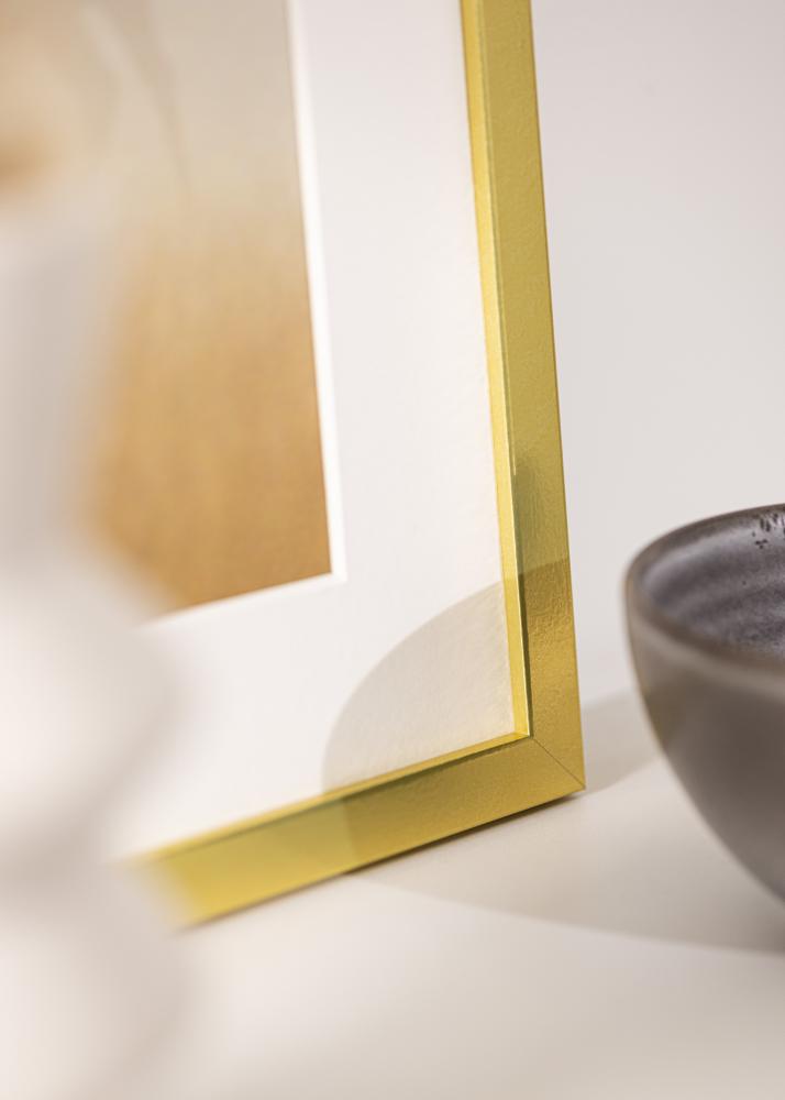Kuldne pildiraam lai 29,7 x 42 cm (A3)
