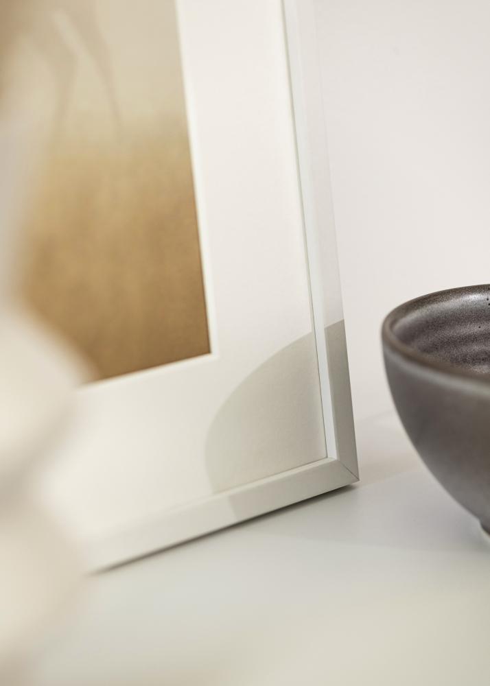 Valge pildiraam kitsas 21 x 30 cm