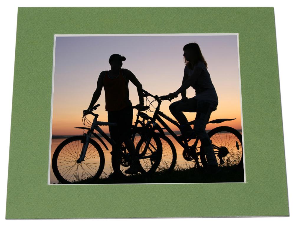 Paspartuu roheline Valge äär - mootude jargi valmistatud