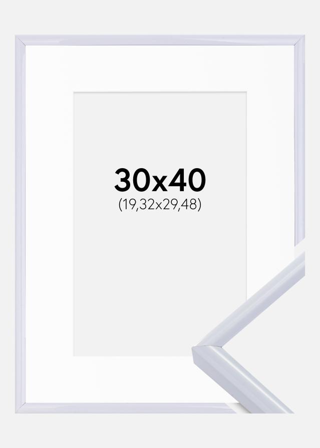 Raam Victoria valge 30x40 cm - paspartuu valge 8x12 inches