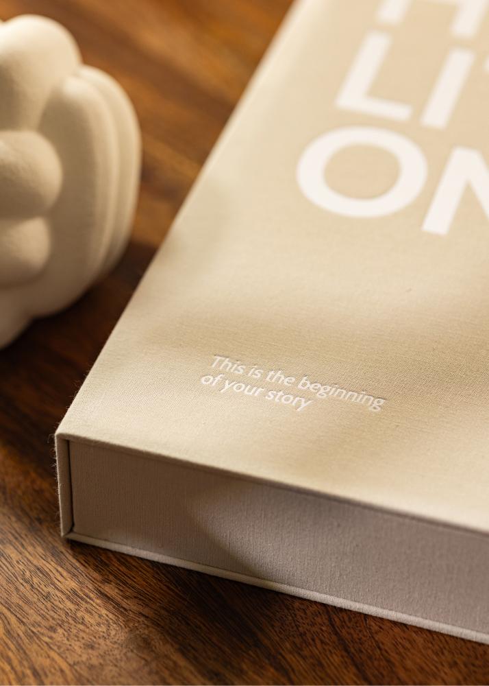 KAILA HI LITTLE ONE Grey - Coffee Table Photo Album (60 musta lehekülge)