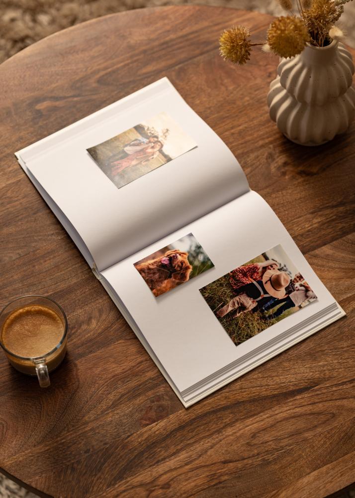 White Love külalisteraamat, 23x25 cm (176 valget lehekülge / 88 lehte)