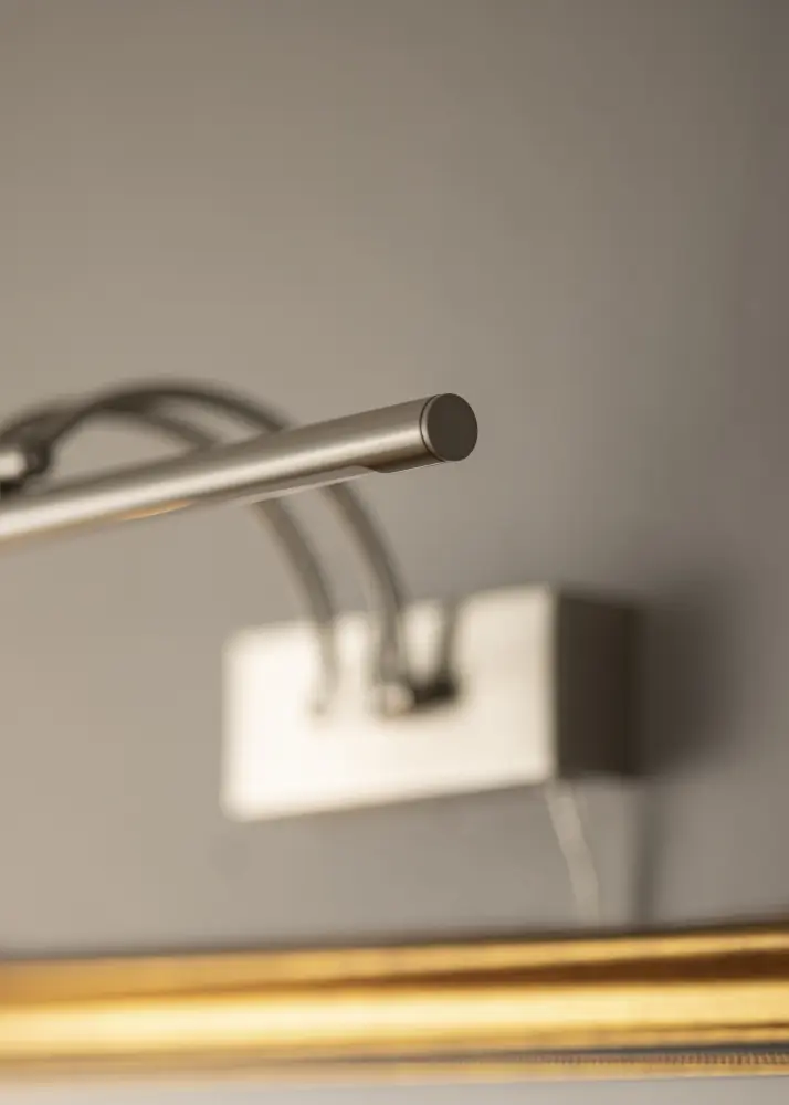 Gunnebo V962 LED pildi valgustus 37 cm - nikkel